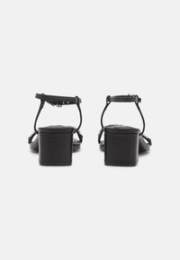 Zign Korolliset sandaalit - black
