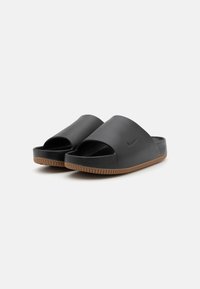 Nike Sportswear CALM - Papucsok - black/medium brown