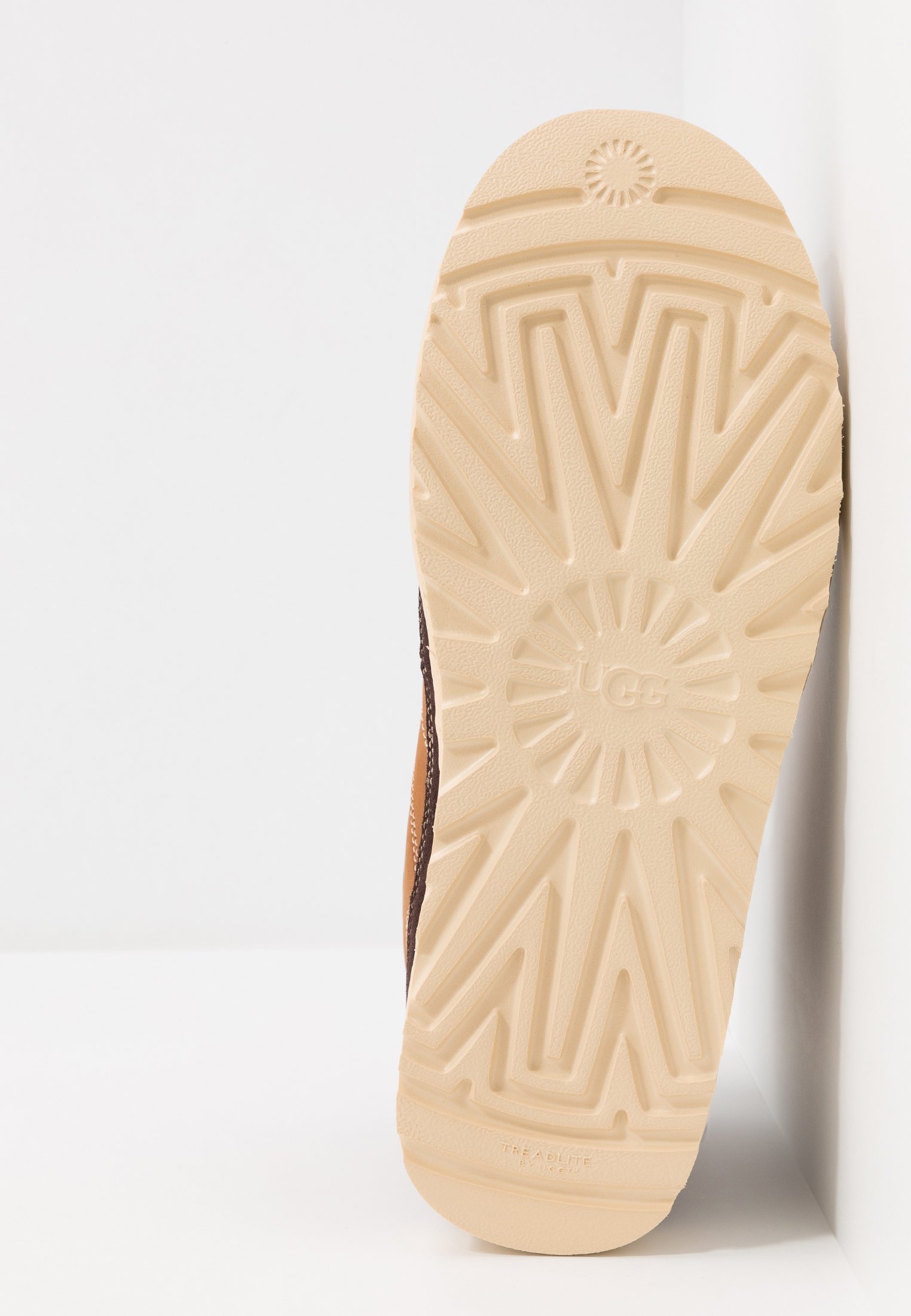 ugg highland sport classic boot