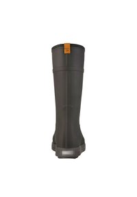 Schwarze wasserdichte Gummistiefel mit strukturiertem Finish, abgerundetem Oberteil und einem Akzent aus braunem Leder. Die Sohle ist flach und mit einem reflektierenden Detail versehen.