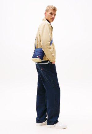 DAILY SQUARED REPORTER - Cross body bag - blue