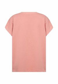 T-shirt z krótkim rękawem i okrągłym dekoltem w jasnoróżowym kolorze, wykonany z bawełny. Gładka tekstura, luźny krój i proste wyko�ńczenie. Brak widocznych wzorów lub elementów metalowych.