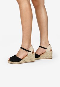 Bosanova Sandali con plateau - black