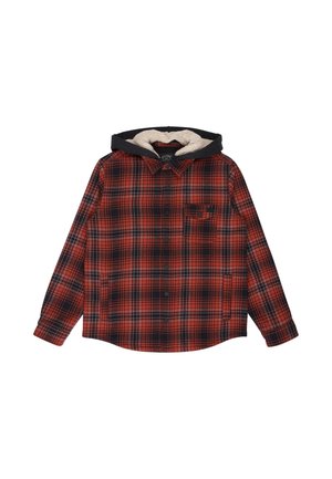 Rood-zwarte geruite overhemdjas met zwarte capuchon gevoerd met crèmekleurig fleece en een voorzak op de borst met knoopklep.