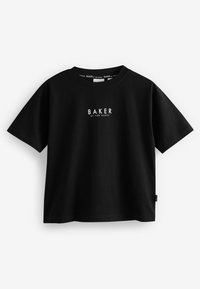 Črna bombažna majica s kratkimi rokavi, ki na sredini prsnega dela nosi belo "BAKER" logo. Ima okrogel izrez in običajen kroj.