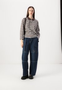 Vero Moda VMMAREN - Polo majica - chocolate brown