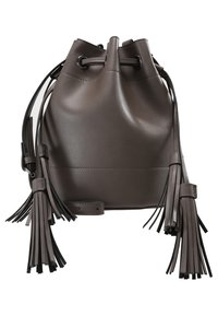 Ruskea nahkainen säkylaukku, jossa on nyörikiristys, sivutupsut ja sileä pinta. Varustettu säädettävillä olkahihnoilla ja minimalistisella muotoilulla.