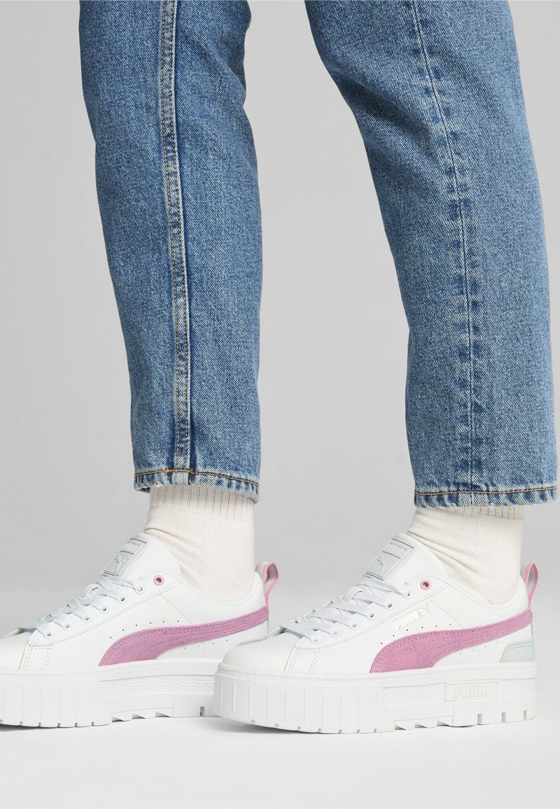 Puma MAYZE - Edzőcipő - white-mauved out