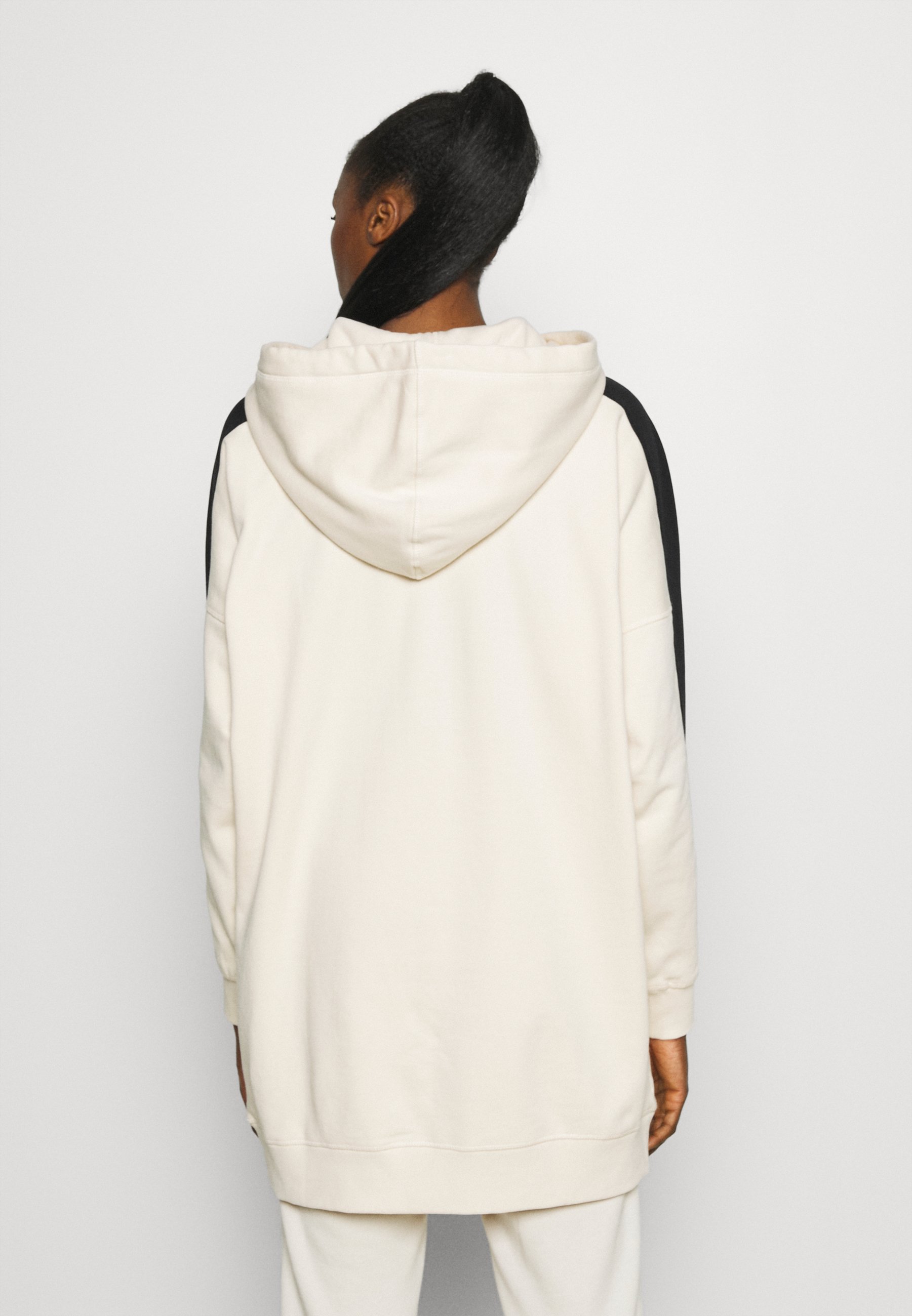 nike borg hoodie