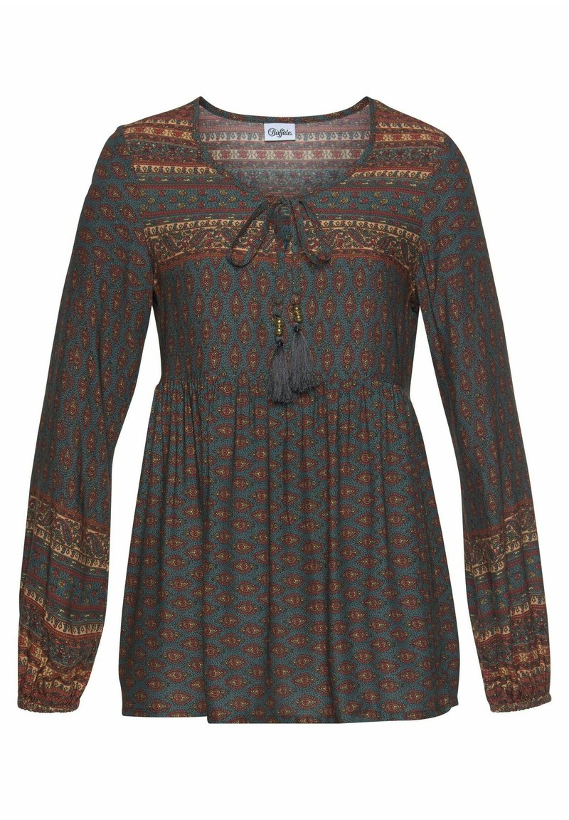Grüne, gemusterte Bluse mit langen Ärmeln, runder Ausschnitt und Bindedetail. Verfügt über rote und goldene geometrische Designs sowie Trockenfransenakzente.