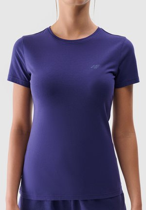 - T-shirt basic