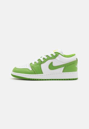 Jordan AIR JORDAN 1 SE UNISEX - Joggesko - white/chlorophyll-lightening