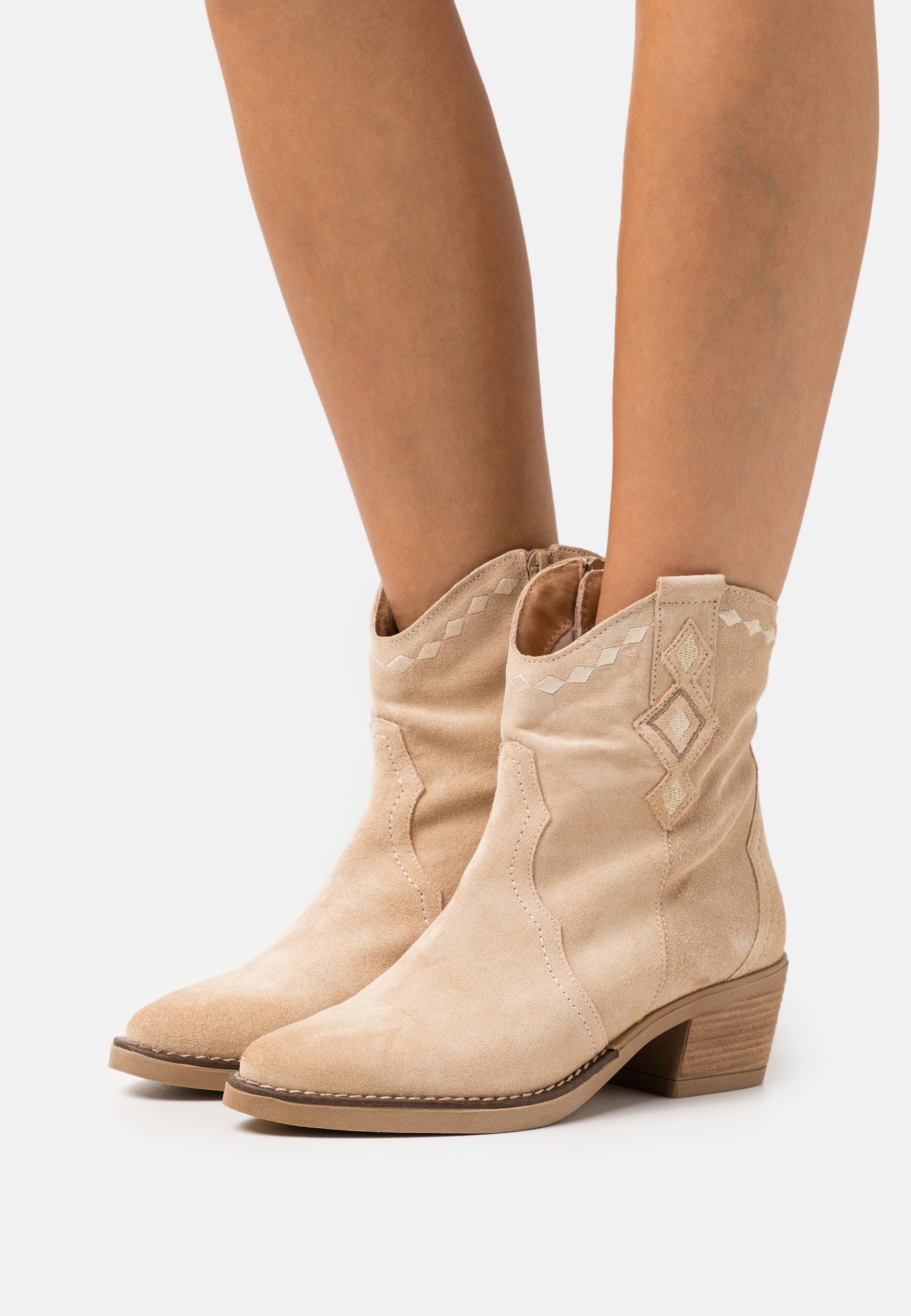 mtng TEO - camperos beige -