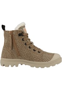 Bottines marron avec des pois noirs, en matériau supérieur texturé, doublure en fourrure blanche, lacets à l'avant et fermeture éclair sur le côté. Semelle épaisse beige.