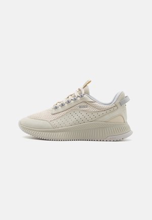 Trainers - open white
