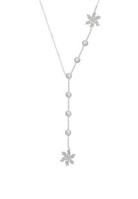 Collana in argento con gemme trasparenti rotonde e due pendenti decorativi a forma di fiocco di neve appesi a diverse altezze.