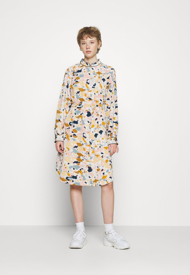 NUBEGONIA DRESS - Vestido camisero - citadel