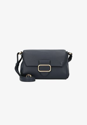 Bolso de cuero navy con un acabado texturizado, que cuenta con una solapa frontal, herrajes dorados y una correa para el hombro desmontable.
