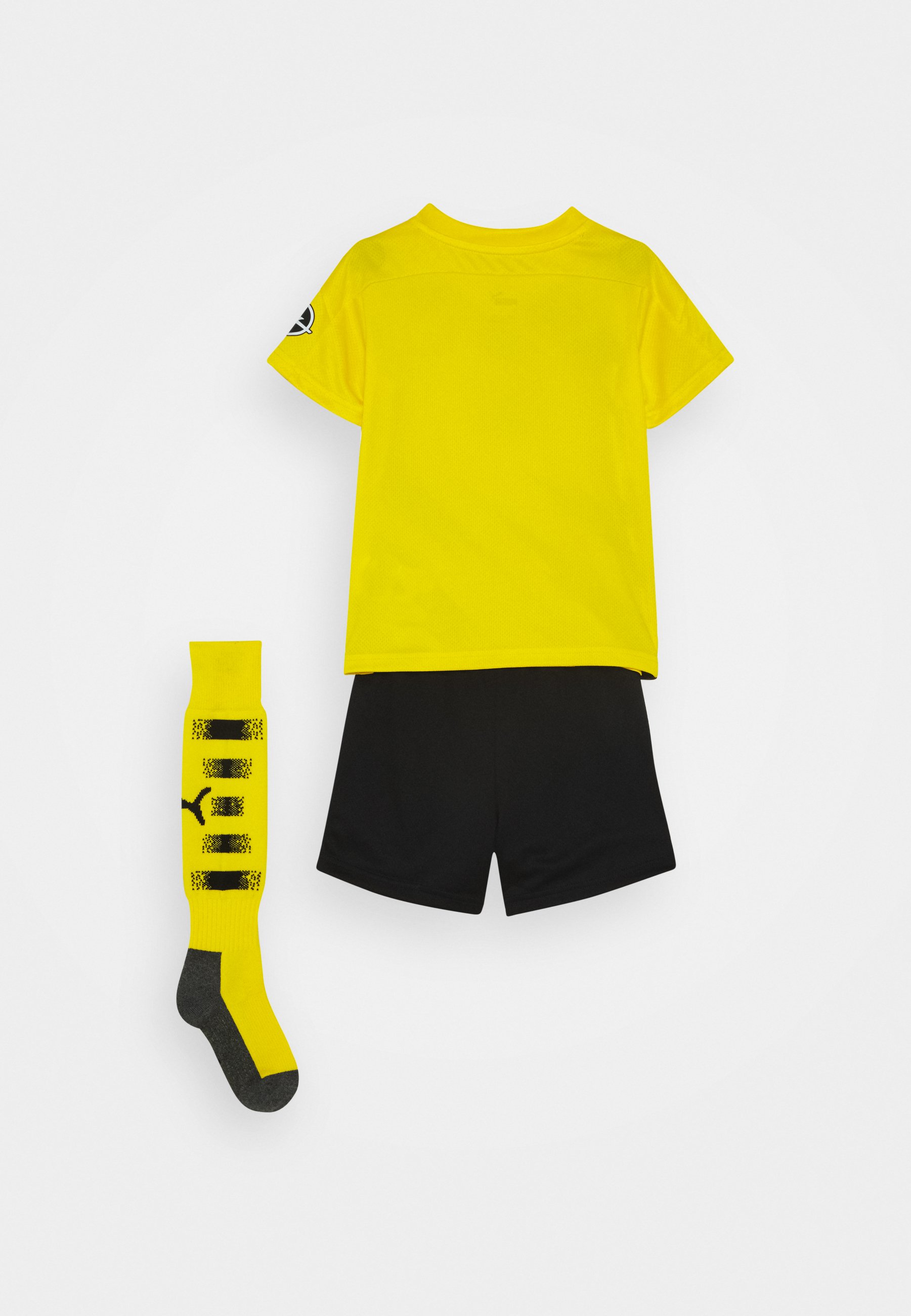puma yellow kit