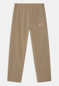 Nike Sportswear AIR WINTERIZED PANT - Teplákové kalhoty - khaki