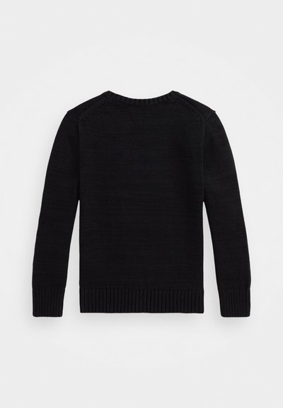 Sweater preto de malha com decote redondo, mangas longas, bainha e punhos canelados, apresentando uma textura suave e um design simples.