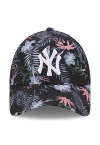 Baseballmütze mit einem schwarzen Blumendesign, das rosa und blaue Blumen zeigt. Auf der Vorderseite befindet sich ein weißes, gesticktes NY-Logo; strukturierter Stoff.