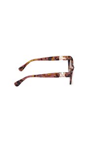 Ochelari de soare din acetat cu un model de broasca testoasa în nuanțe de maro, roz și galben; hardware cu logo de culoare aurie pe brate.
