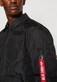 Alpha Industries JACKET - Lett jakke - black