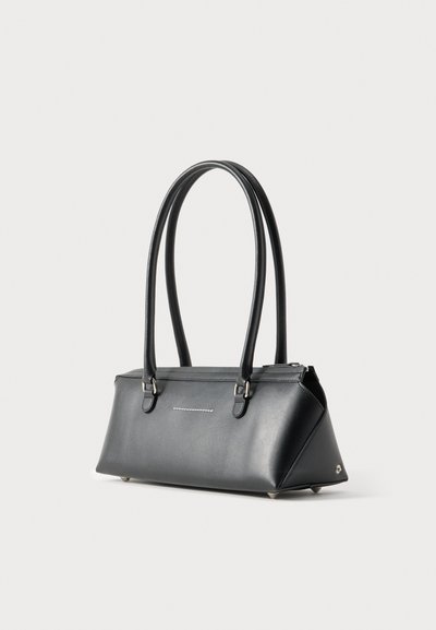 MM6 Maison Margiela NEW BAULETTO MEDIUM - Τσάντα χειρός - black
