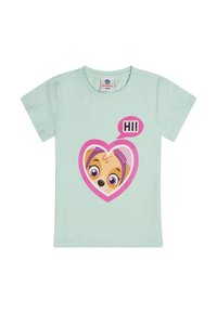 Camiseta de color verde menta claro que presenta un gráfico de la cara de un perro dentro de un corazón rosa, con el texto "¡HOLA!" en un globo de diálogo. Material de algodón.