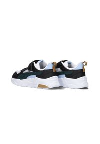 Scarpe sportive nere e teal con suole bianche, dotate di pannelli in mesh, un tallone rinforzato e un accento color ocra per un tocco di stile in più.