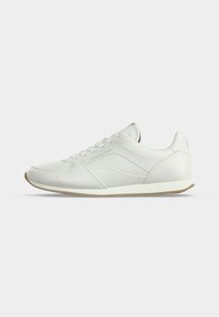 Επιλέχθηκε, optic white