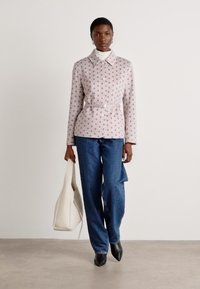 Marc Cain Lichte jas - light desert taupe