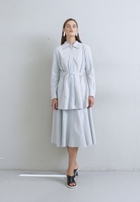 Norma Kamali BOYFRIEND LINE MINI DRESS - Skjortebluse - light heather grey