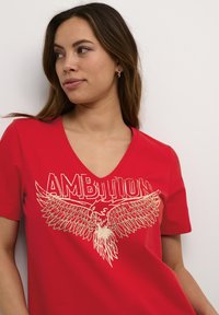 Culture CUGITH BRONX - Triko s potiskem - racing red