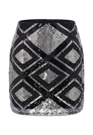 Zwarte minirok met zilverkleurige pailletten in geometrische diamantpatronen en een aansluitende silhouet.