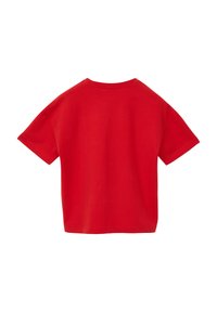 Rode katoenen T-shirt met een ronde halslijn, korte mouwen en een relaxte pasvorm. Eenvoudig ontwerp zonder patronen of zichtbare hardware.