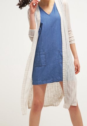 Vest - off-white