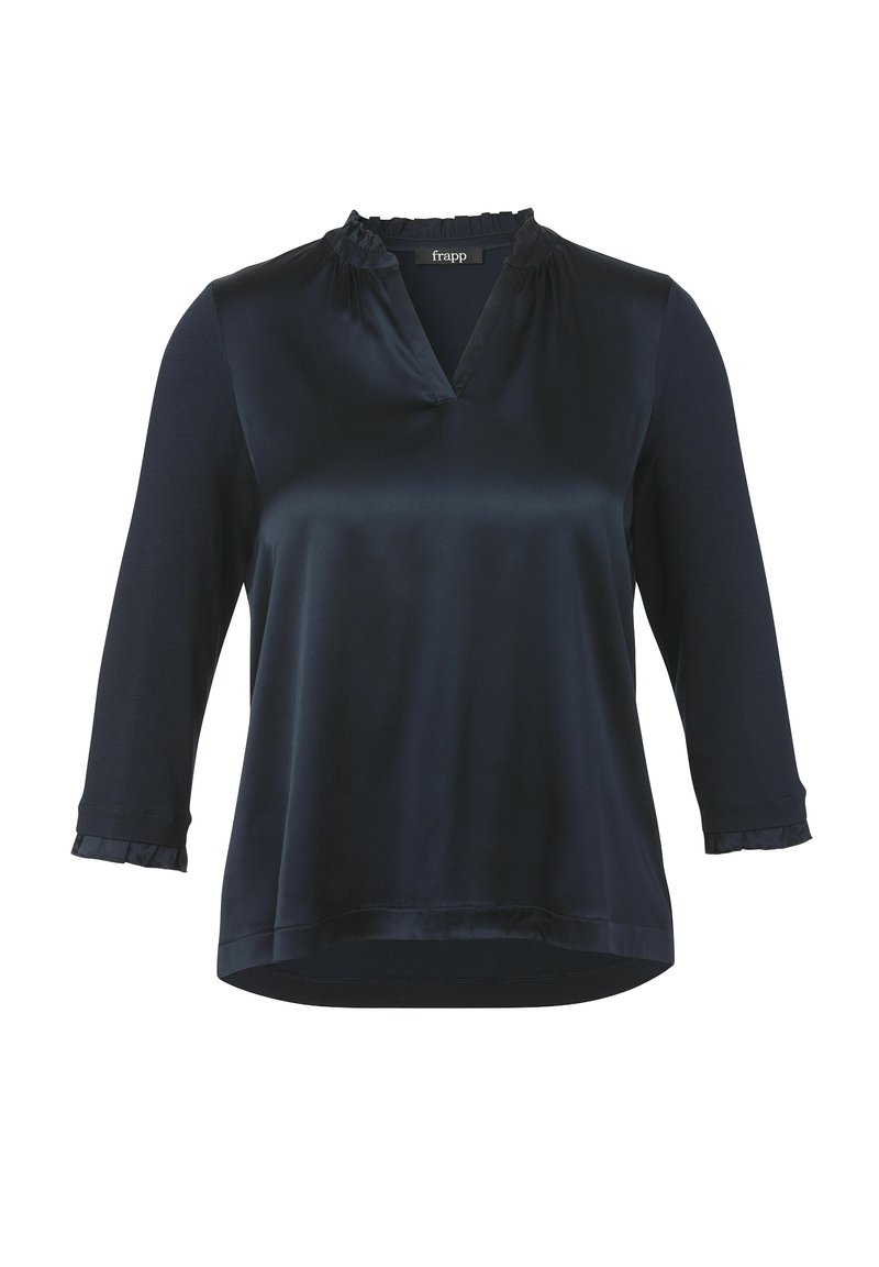 Navyblauwe satijnen blouse met een V-hals, gerimpelde kraag en driekwartmouwen met textuurmanchetten; gladde afwerking en relaxte pasvorm.