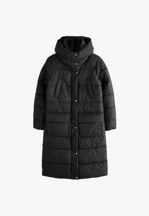 Sort polstret jakke med høj krave, der har trykknaplukninger, to frontlommer og quiltet tekstur. Lange ærmer og knælangt design.
