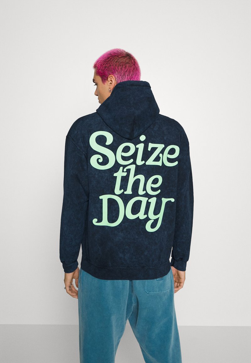 Mennace SEIZE THE DAY HOODIE - Camisola - black