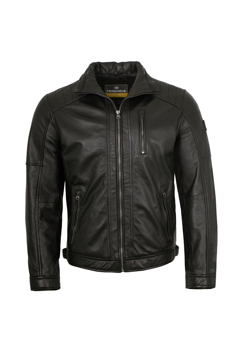 Schwarze Lederjacke mit Stehkragen, Reißverschluss vorne und strukturierten Schulterakzenten. Verfügt über Seiten- und Brusttaschen. Glatte Oberfläche.