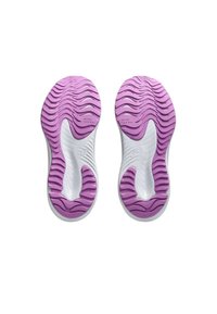 Soletta delle scarpe con una base bianca e un motivo ondulato viola. Presenta scanalature testurizzate per una migliore aderenza e la frase "MIGLIORA IL TUO MIGLIORE" in rilievo.