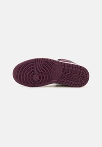 Jordan AIR JORDAN 1 MID SE - Vysoké tenisky - sail/black/active pink/bordeaux/coconut milk