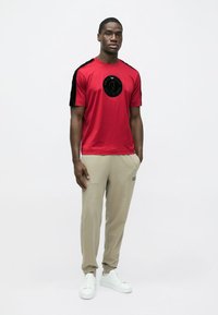 Emporio Armani Apdrukāts T-krekls - rio red