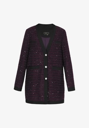 Cárdigan de punto púrpura con hilos metálicos, acentos negros y tres botones decorativos. Dos bolsillos frontales y un diseño de escote en V.