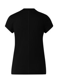 Černé tričko s krátkým rukávem vyrobené z měkké látky. Má klasický kulatý výstřih a detail svislého švu na zádech.