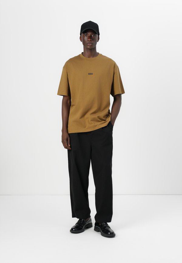 NALONO - Print T-shirt - butternut3