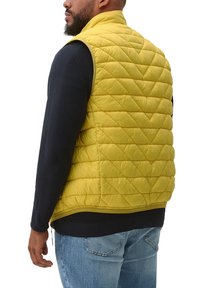 s.Oliver Weste - gelb