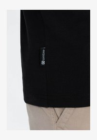 Unausgewählt, black